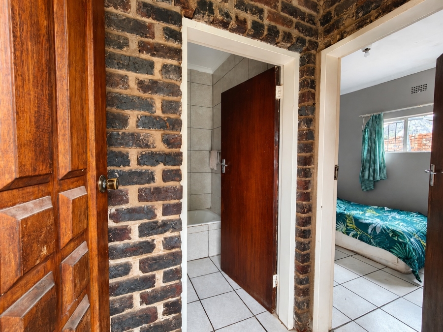 To Let 4 Bedroom Property for Rent in Three Rivers East Gauteng