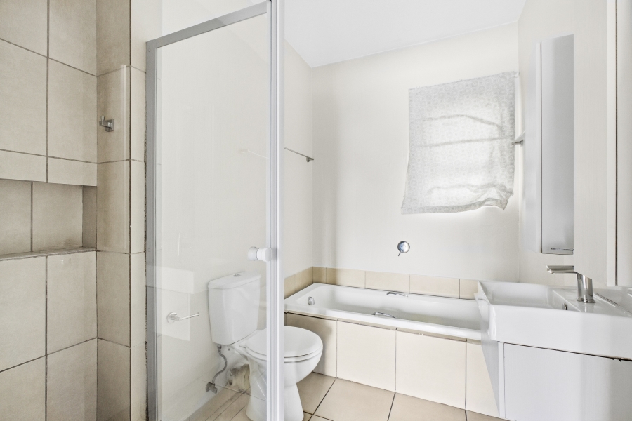 2 Bedroom Property for Sale in Broadacres Gauteng