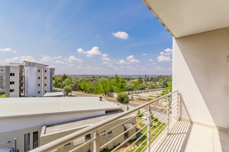 2 Bedroom Property for Sale in Broadacres Gauteng