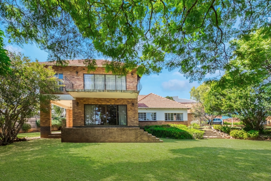5 Bedroom Property for Sale in Greenside Gauteng