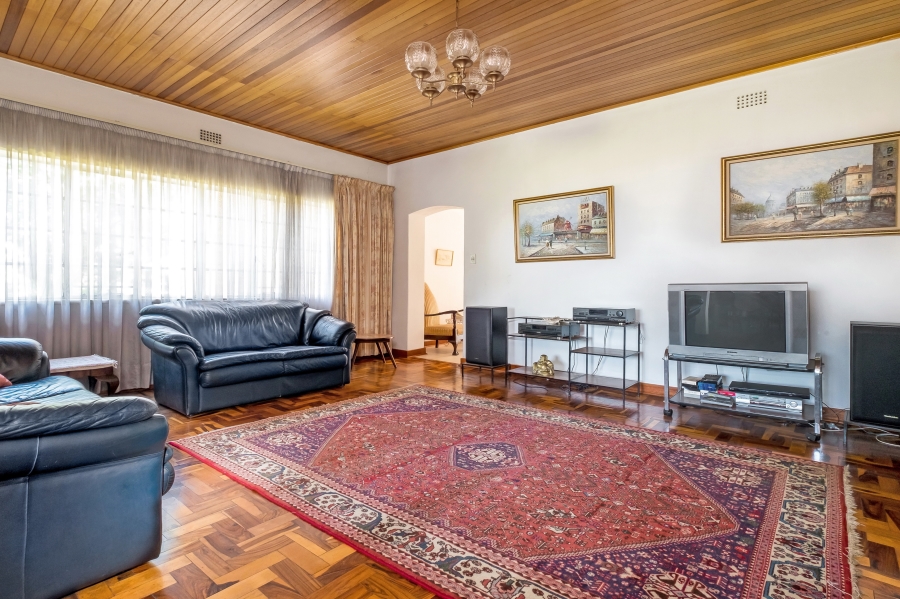 5 Bedroom Property for Sale in Greenside Gauteng