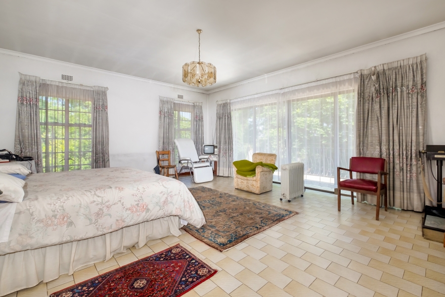 5 Bedroom Property for Sale in Greenside Gauteng