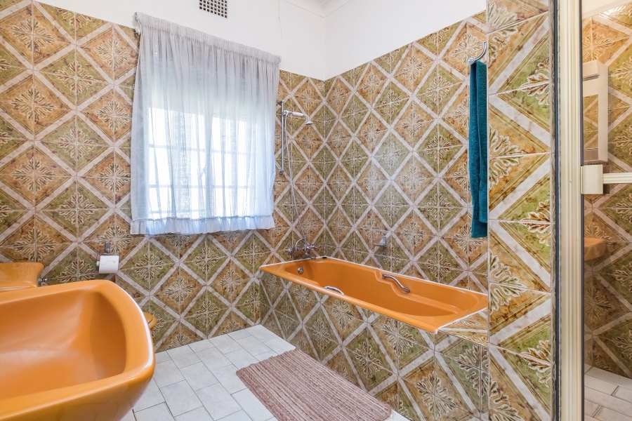 5 Bedroom Property for Sale in Greenside Gauteng