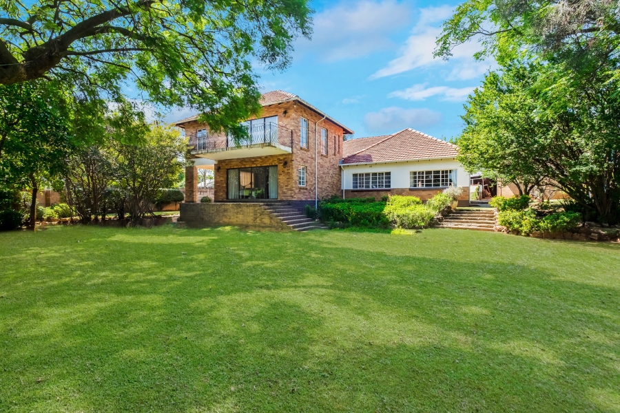 5 Bedroom Property for Sale in Greenside Gauteng