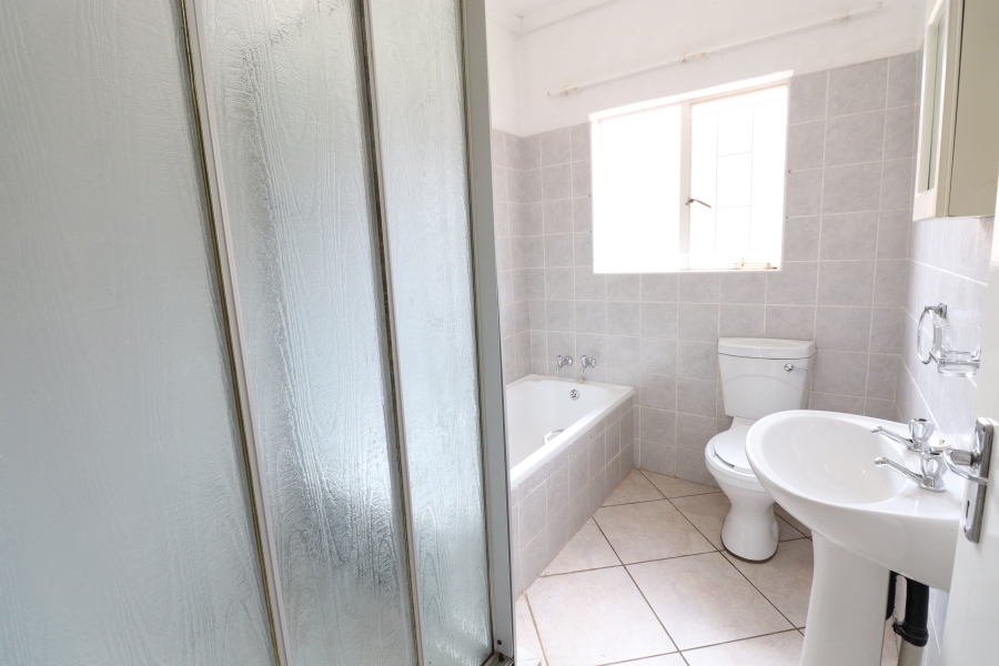 To Let 3 Bedroom Property for Rent in Terenure Gauteng