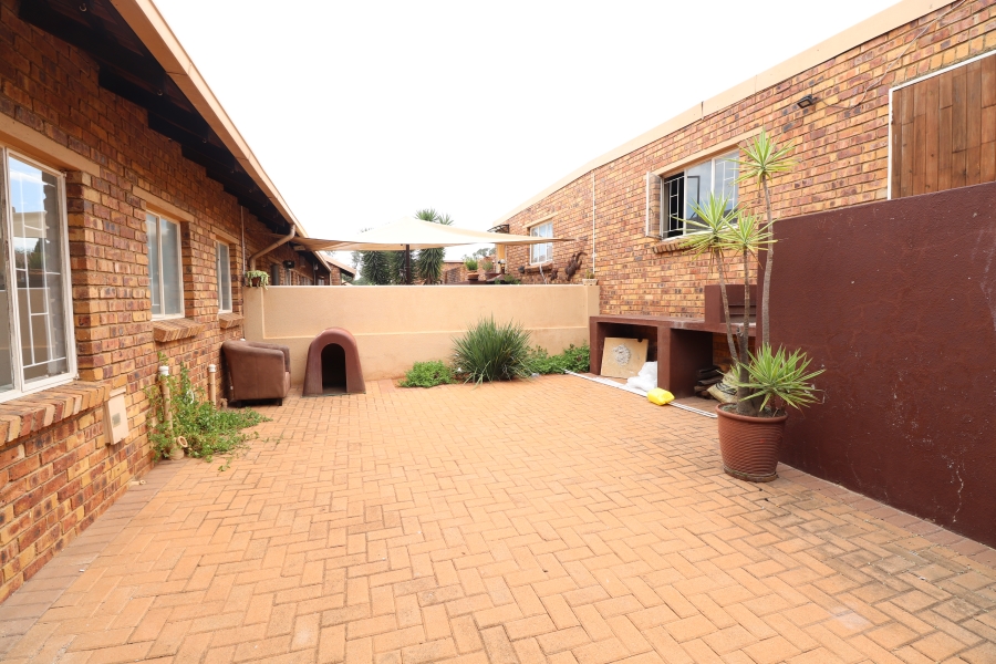 To Let 3 Bedroom Property for Rent in Terenure Gauteng