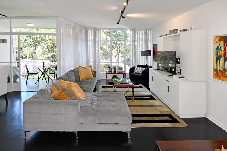 2 Bedroom Property for Sale in Atholl Gauteng