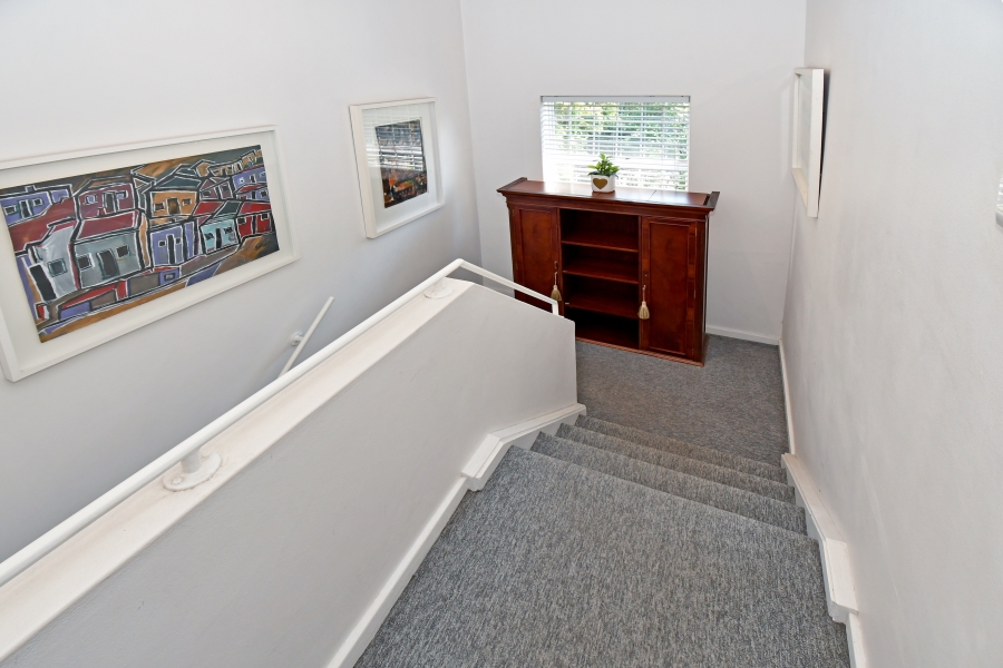 2 Bedroom Property for Sale in Atholl Gauteng