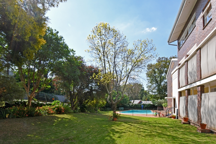 2 Bedroom Property for Sale in Atholl Gauteng