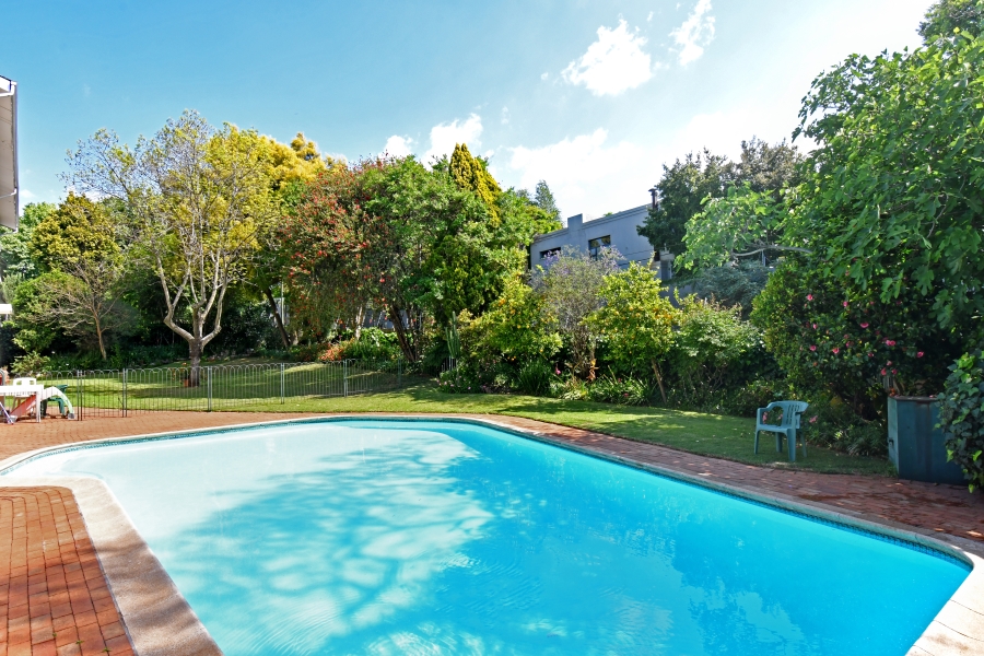 2 Bedroom Property for Sale in Atholl Gauteng