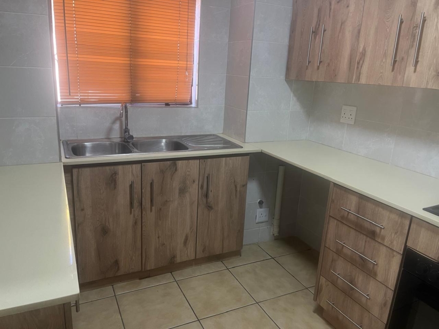 To Let 2 Bedroom Property for Rent in Sunninghill Gauteng