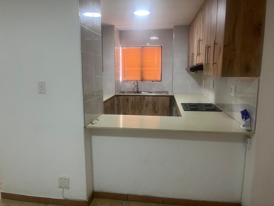 To Let 2 Bedroom Property for Rent in Sunninghill Gauteng