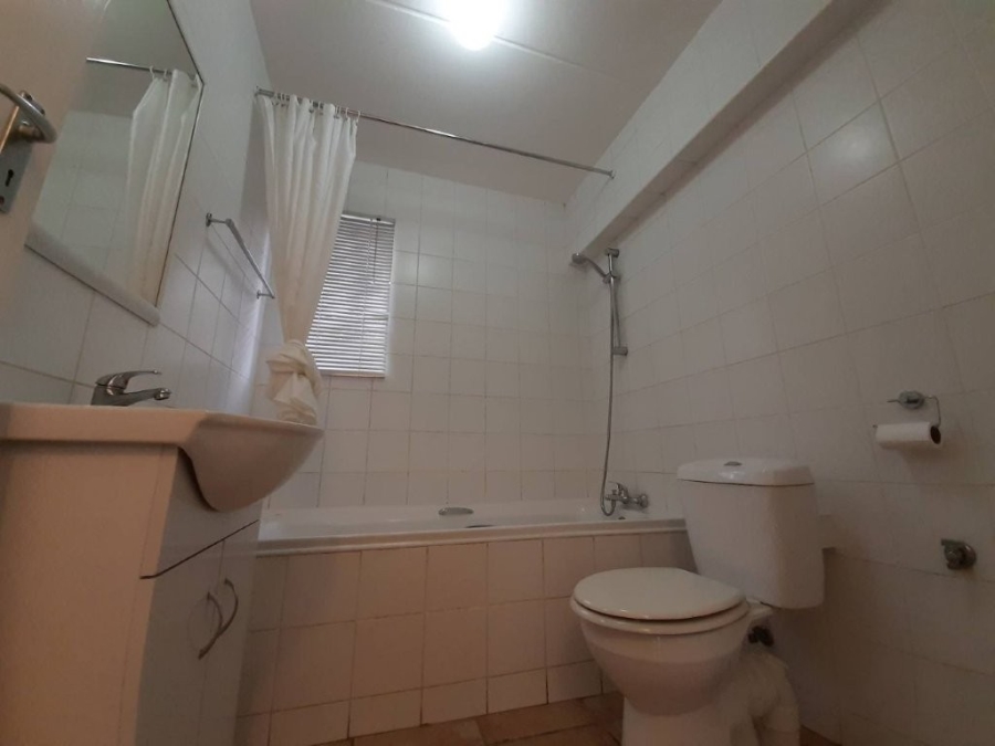 2 Bedroom Property for Sale in Bedford Gardens Gauteng