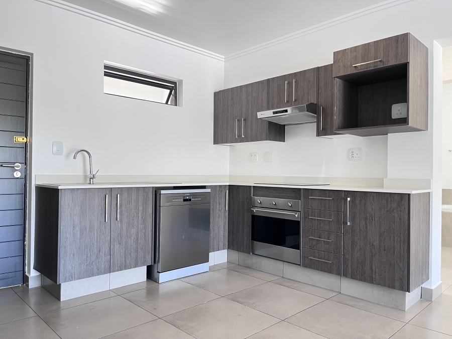 To Let 2 Bedroom Property for Rent in Bryanston Gauteng