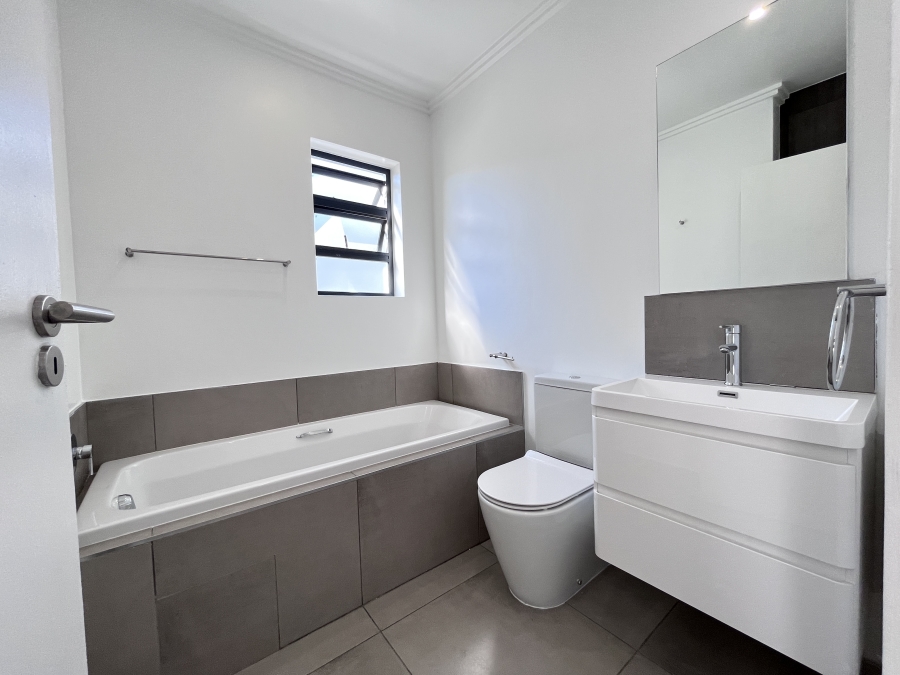 To Let 2 Bedroom Property for Rent in Bryanston Gauteng