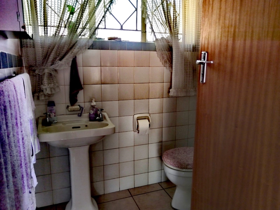 4 Bedroom Property for Sale in Van Riebeeck Park Gauteng
