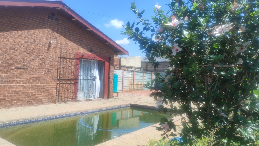 4 Bedroom Property for Sale in West Park Gauteng