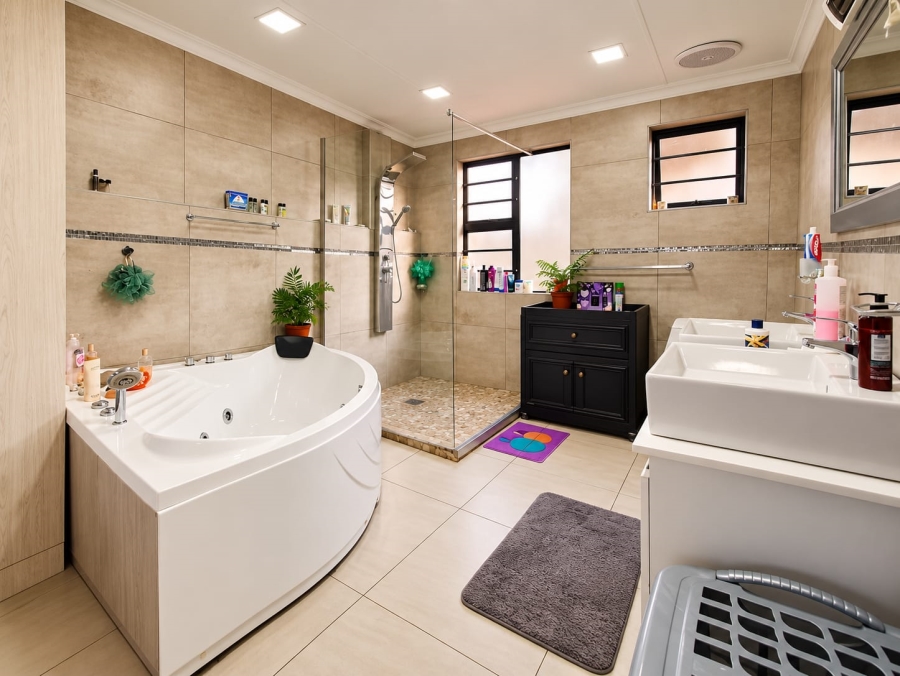 4 Bedroom Property for Sale in Sunair Park Gauteng