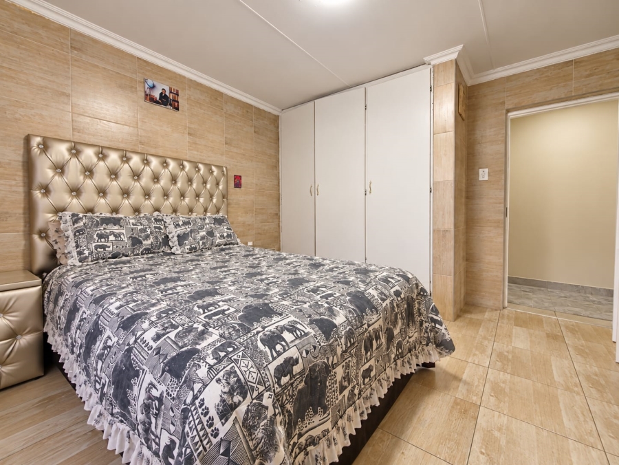 4 Bedroom Property for Sale in Sunair Park Gauteng