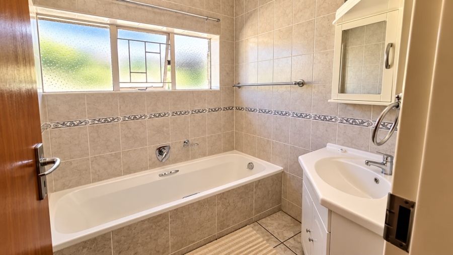 3 Bedroom Property for Sale in Dalpark Proper Gauteng