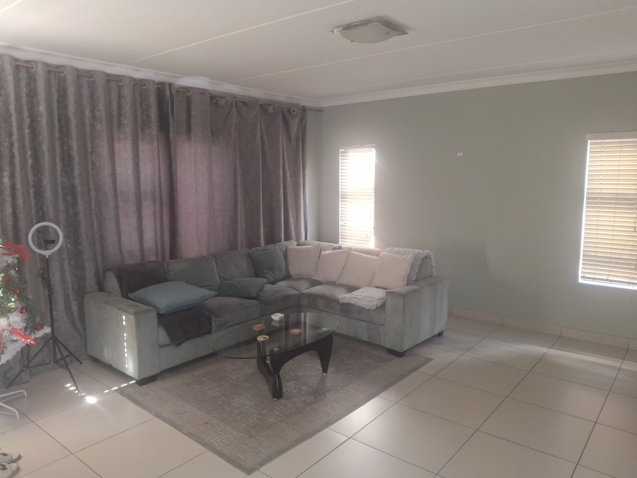3 Bedroom Property for Sale in Rua Vista Gauteng