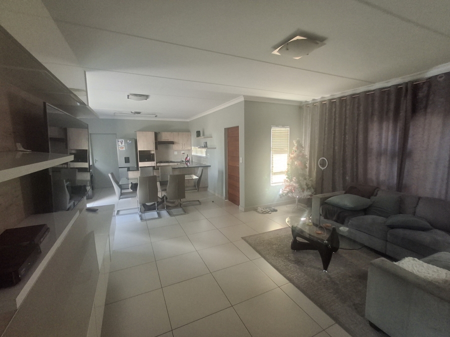 3 Bedroom Property for Sale in Rua Vista Gauteng