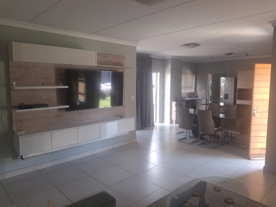 3 Bedroom Property for Sale in Rua Vista Gauteng
