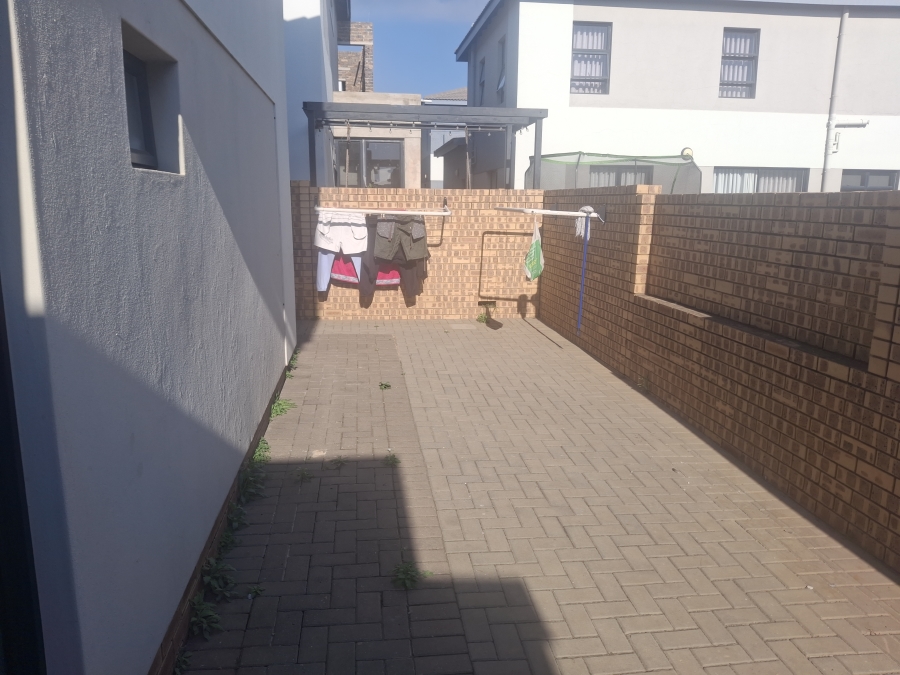 3 Bedroom Property for Sale in Rua Vista Gauteng