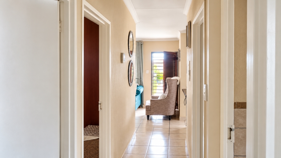 3 Bedroom Property for Sale in Kosmosdal Gauteng