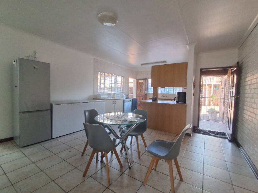 To Let 2 Bedroom Property for Rent in Arcon Park Gauteng
