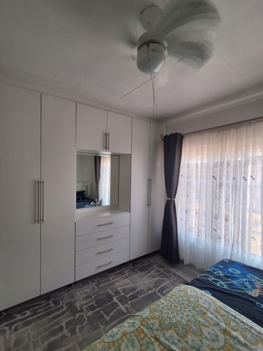 To Let 2 Bedroom Property for Rent in Arcon Park Gauteng