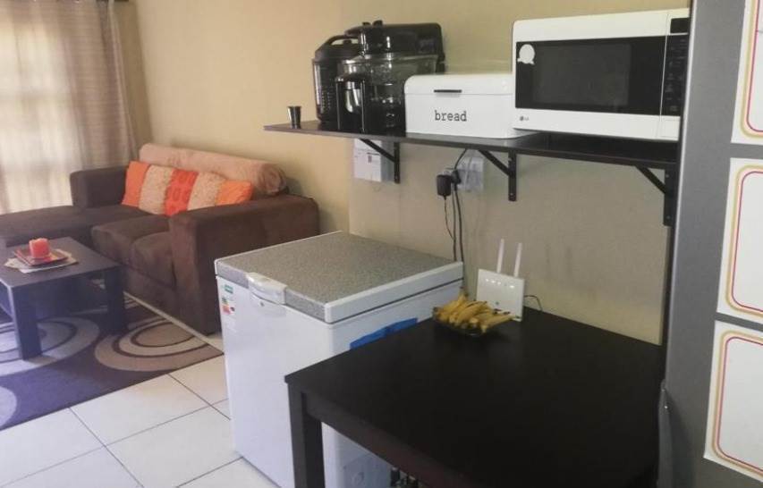 To Let 2 Bedroom Property for Rent in Greenstone Hill Gauteng