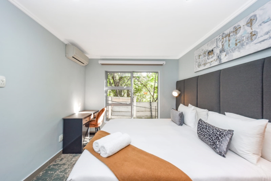 To Let 2 Bedroom Property for Rent in Hurlingham Gauteng