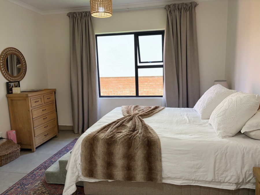 To Let 2 Bedroom Property for Rent in Linden Gauteng
