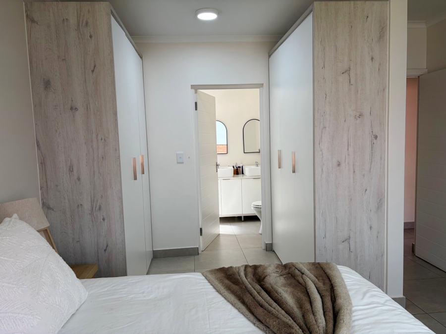 To Let 2 Bedroom Property for Rent in Linden Gauteng