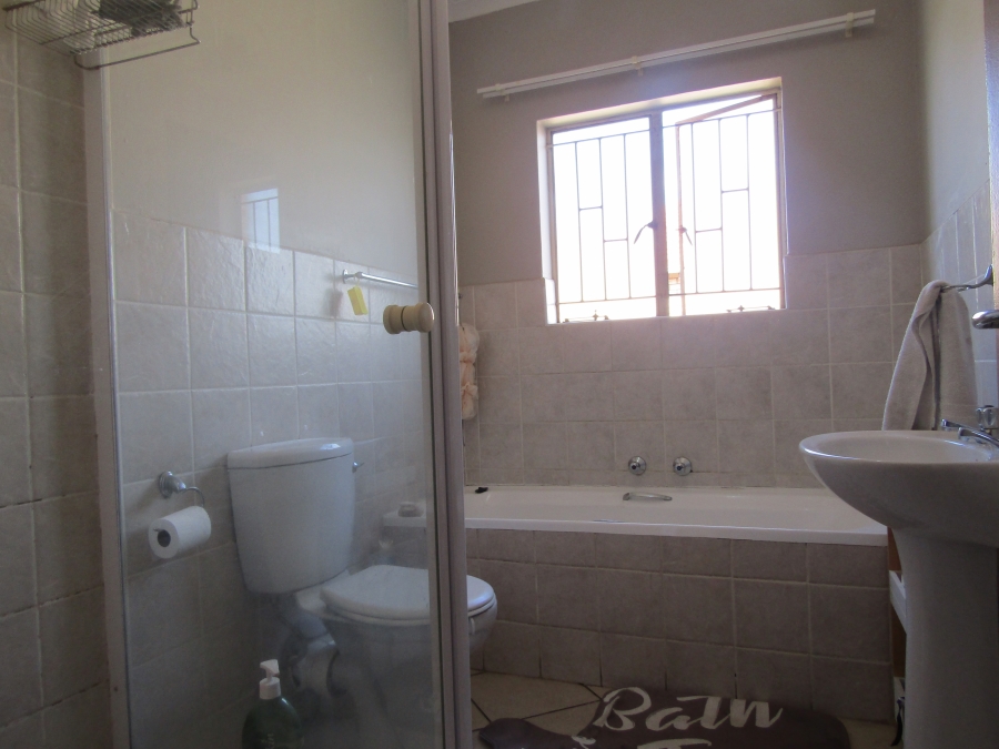 2 Bedroom Property for Sale in Groblerpark Gauteng