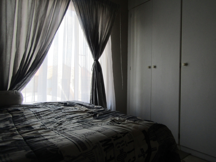 2 Bedroom Property for Sale in Groblerpark Gauteng