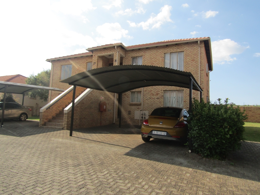 2 Bedroom Property for Sale in Groblerpark Gauteng