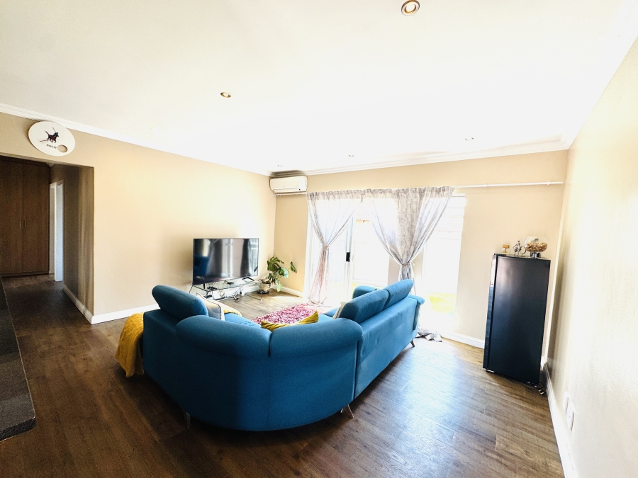 3 Bedroom Property for Sale in Thatchfield Close Gauteng