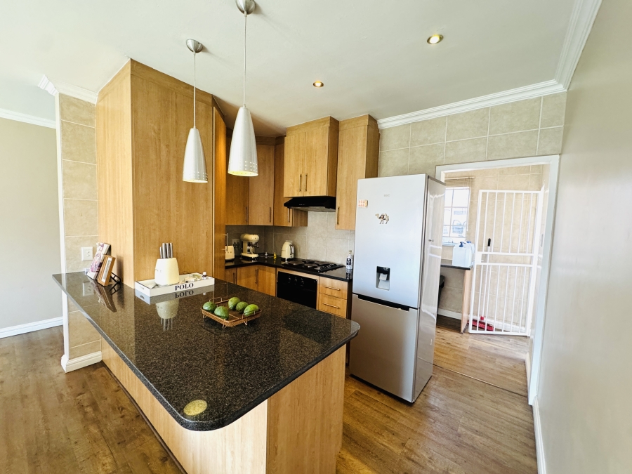 3 Bedroom Property for Sale in Thatchfield Close Gauteng