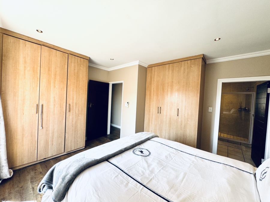 3 Bedroom Property for Sale in Thatchfield Close Gauteng
