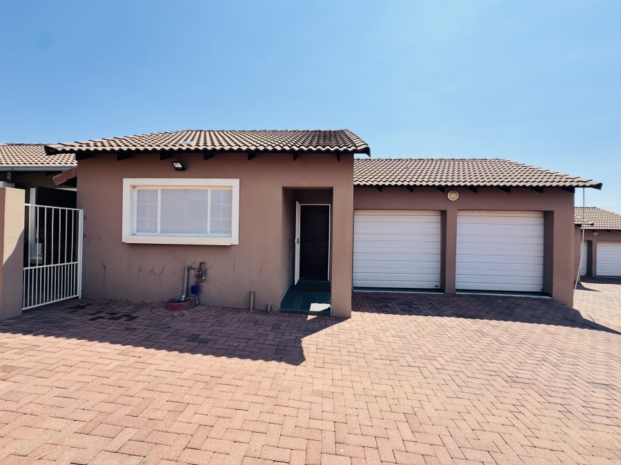 3 Bedroom Property for Sale in Thatchfield Close Gauteng