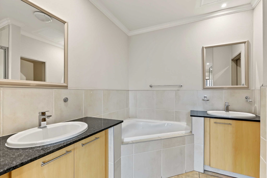 2 Bedroom Property for Sale in Morningside Gauteng