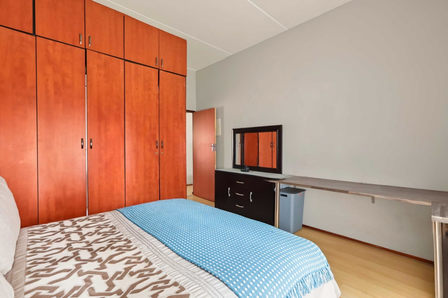 2 Bedroom Property for Sale in Little Falls Gauteng