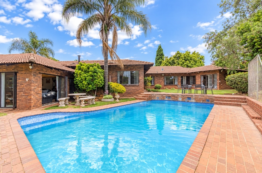 6 Bedroom Property for Sale in Randpark Ridge Gauteng