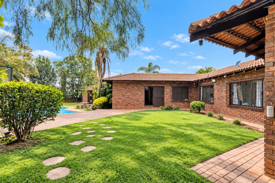 6 Bedroom Property for Sale in Randpark Ridge Gauteng