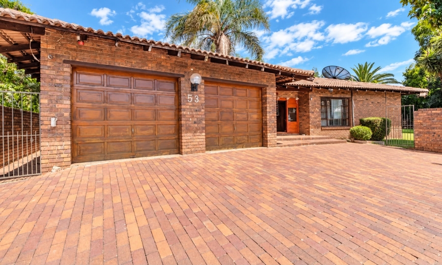 6 Bedroom Property for Sale in Randpark Ridge Gauteng