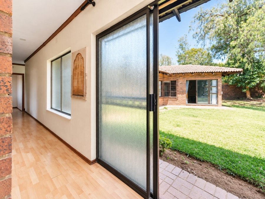 6 Bedroom Property for Sale in Randpark Ridge Gauteng