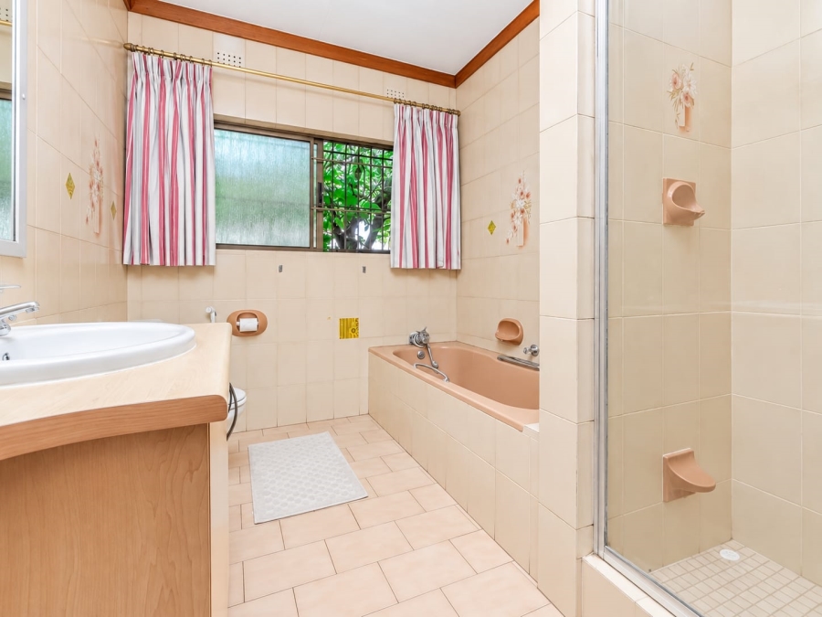 6 Bedroom Property for Sale in Randpark Ridge Gauteng