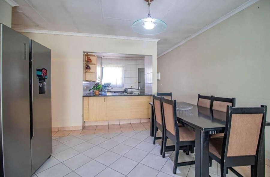2 Bedroom Property for Sale in Bedfordview Gauteng